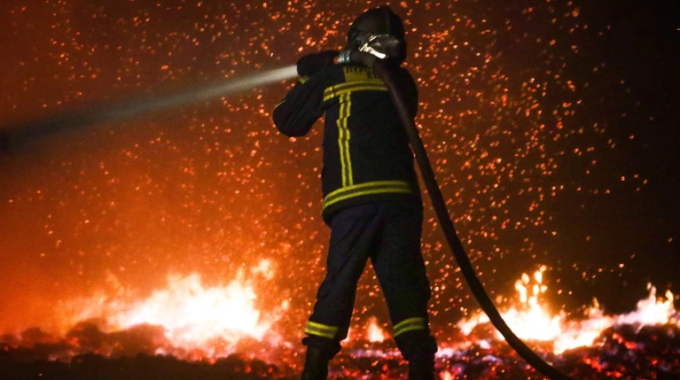 Αλεξανδρούπολη: Υπό μερικό έλεγχο η φωτιά στο Σουφλί