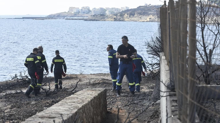 Φονική πυρκαγιά στο Μάτι: Στους 25 επισήμως οι αγνοούμενοι