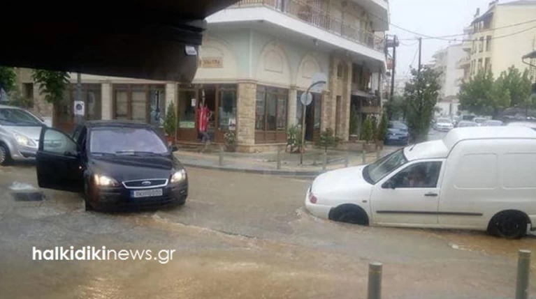Πλημμύρες σε Θεσσαλονίκη και Πολύγυρο