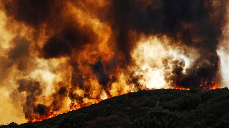 Επτά νεκροί από τις 17 πυρκαγιές που κατακαίνε την Καλιφόρνια