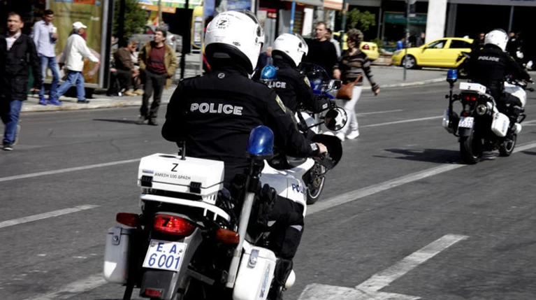 Ναρκωτικά, ληστείες, κλοπές, όπλα & παρεμπόριο στους ελέγχους στην Αθήνα