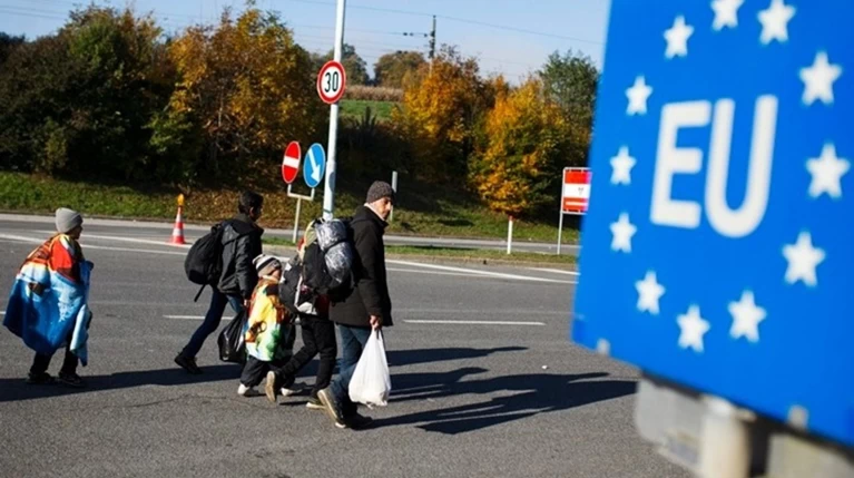 Frontex: Μείωση στις αφίξεις των μεταναστών στην ΕΕ