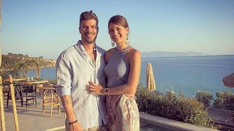 Τι τρέχει με τον Πετρετζίκη & το κορίτσι που έσβησε την Ολυμπιακή Φλόγα;