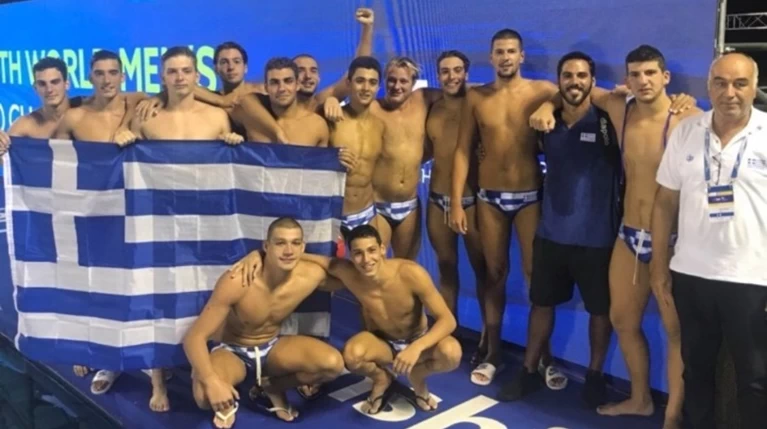 Γράφει ιστορία η Εθνική Εφήβων στο πόλο