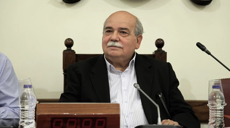 Συγχαρητήριο μήνυμα Βούτση στην εθνική ομάδα υδατοσφαίρισης Εφήβων