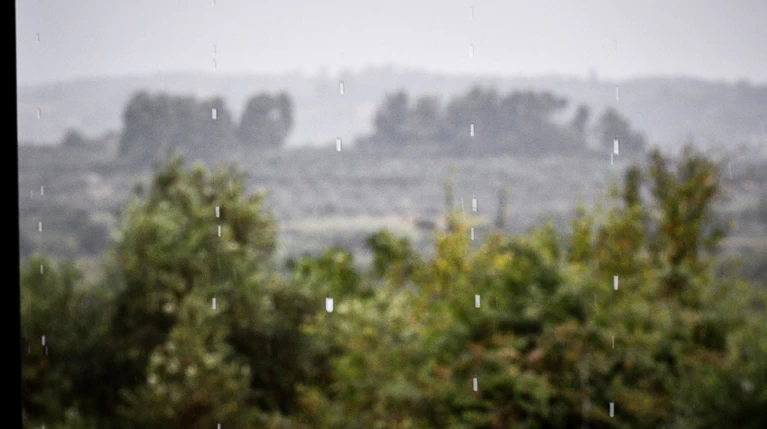 Aλλάζει ο καιρός την Κυριακή: Πτώση της θερμοκρασίας και βροχές