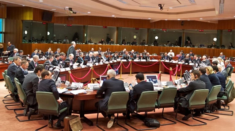 EuroWorkingGroup για το χρέος αλλά με το βλέμμα στις συντάξεις