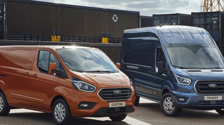 Η Ford αποκάλυψε τη νέα γενιά συνδεδεμένων και ηλεκτροκίνητων Transit