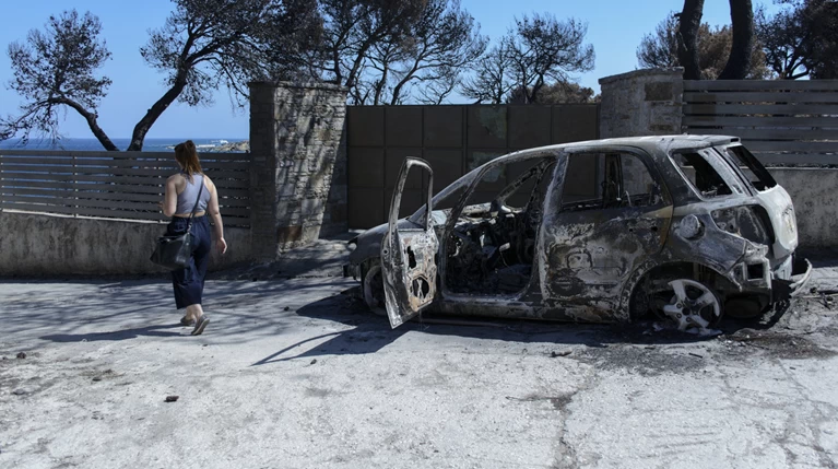 Φονικές πυρκαγιές: Νέα αίτηση της Β. Φύτρου για τα ελικόπτερα στο Μάτι
