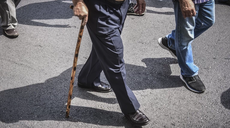 Θρίλερ χωρίς τέλος για τη μη περικοπή των συντάξεων