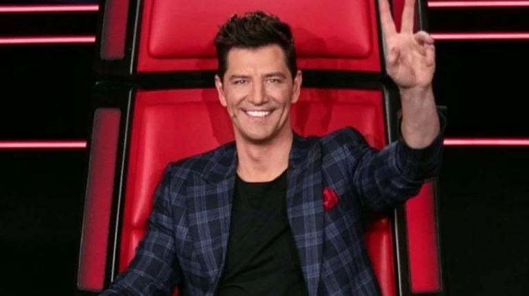 Παντρεύτηκε παίκτρια του The Voice, συνεργάτιδα του Σάκη