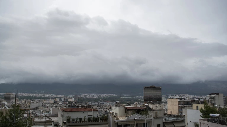 Συννεφιασμένη και βροχερή η Τρίτη