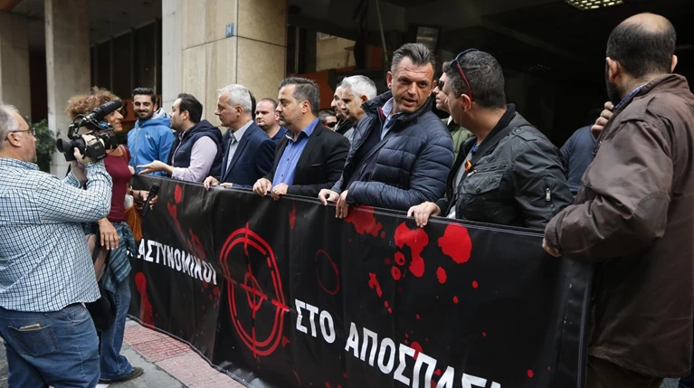 Αστυνομικοί για Ομόνοια: Διατάξτε ΕΔΕ στους εαυτούς σας