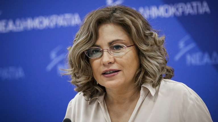 Σπυράκη: Οι κ. Τσίπρας και Καμμένος κοροϊδεύουν από κοινού τους πολίτες