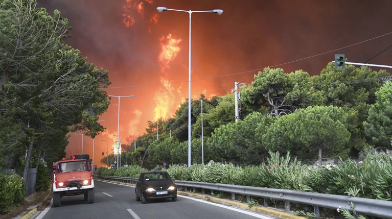 ΟΧΙαλάκι» οι ευθύνες για την εκκένωση στο Μάτι μεταξύ δήμου - πυροσβεστικής
