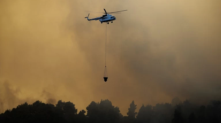 Φωτιά Σιθωνία: Καλύτερη η κατάσταση στην Σάρτη