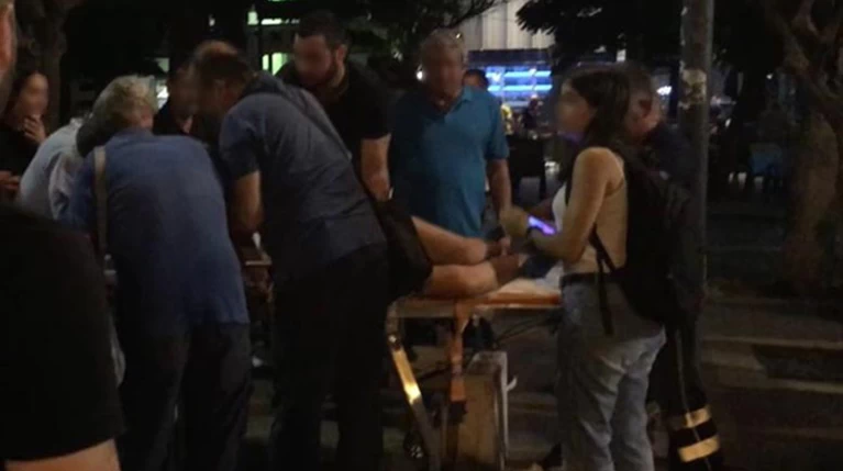 Ελεύθερος ο 21χρονος για τον τραυματισμό 19χρονης από φωτοβολίδα