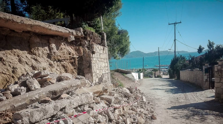 Ζάκυνθος: Συνεχίζεται η καταγραφή των ζημιών - Εκκενώθηκαν κατοικίες