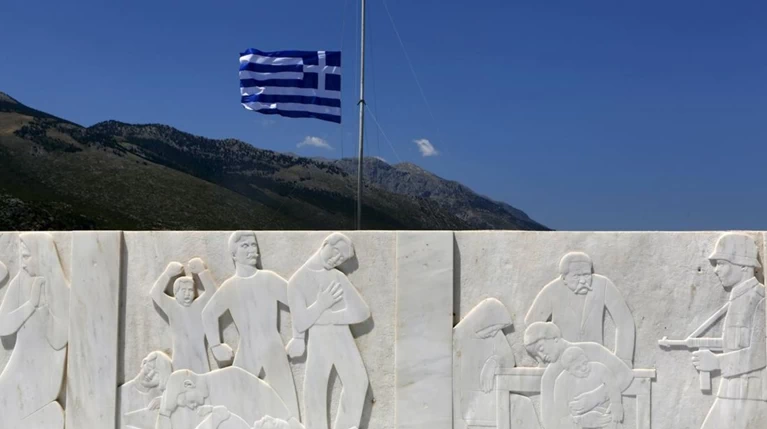 Ελλάδα & Πολωνία μπορούν μόνο από κοινού να πιέσουν για τις επανορθώσεις