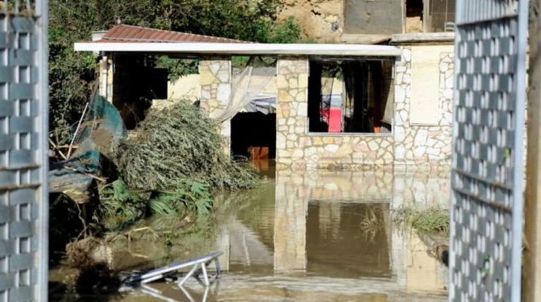 Τραγωδία στη Σικελία: Σπίτι έγινε υγρός τάφος για εννιαμελή οικογένεια