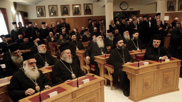 Συνεχίζoνται οι αντιδράσεις στην Εκκλησία για τo "ιερό deal"