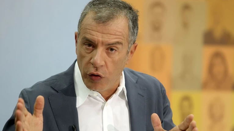 Θεοδωράκης: Σταλινική η αντίληψη να μην κάνουμε κριτική σε Σημίτη