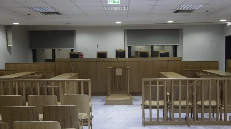 Αναμορφωτικά μέτρα σε τέσσερις ανήλικους για τις ναφθαλίνες στο Αγρίνιο
