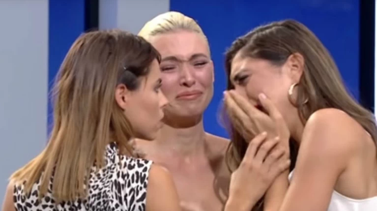 GNTM: Από το μαλλιοτράβηγμα στον θρήνο - Η Μέγκι & οι μοιρολογίστρες