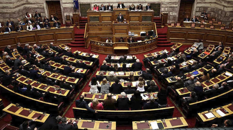 Πυρά μετά την απόρριψη αιτήματος να προσέλθουν στη Βουλή πυρόπληκτοι