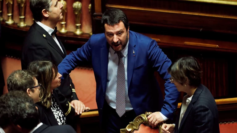 Η Ιταλία αψηφά τις Βρυξέλλες: Κατέθεσε αμετάβλητο τον προϋπολογισμό