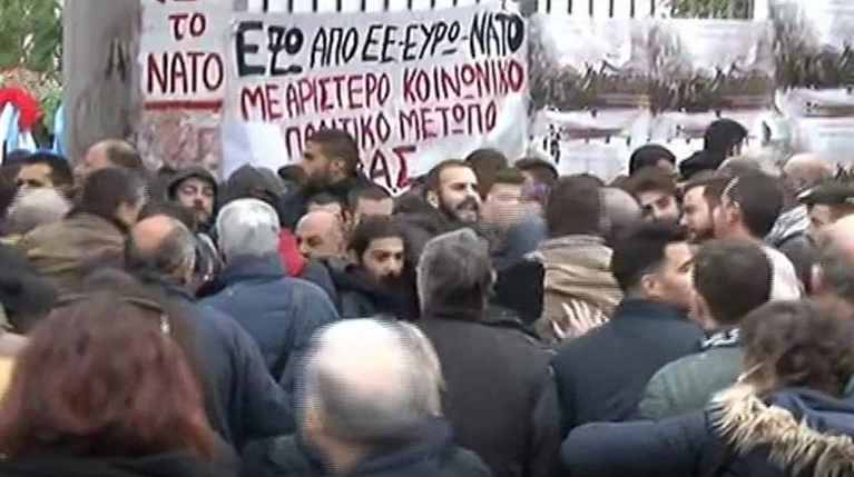 Προπηλάκισαν υπουργούς & βουλευτές του ΣΥΡΙΖΑ στο Πολυτεχνείο