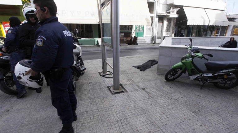 Δολοφονία μέσα σε διαμέρισμα στο Αιγάλεω