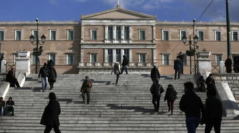 Τα πάνω-κάτω σε μέτρα και αντίμετρα φέρνει ο προϋπολογισμός