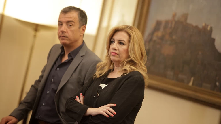 Αιχμηρά σχόλια Γεννηματά - Θεοδωράκη για την κόντρα Τσίπρα - Μητσοτάκη