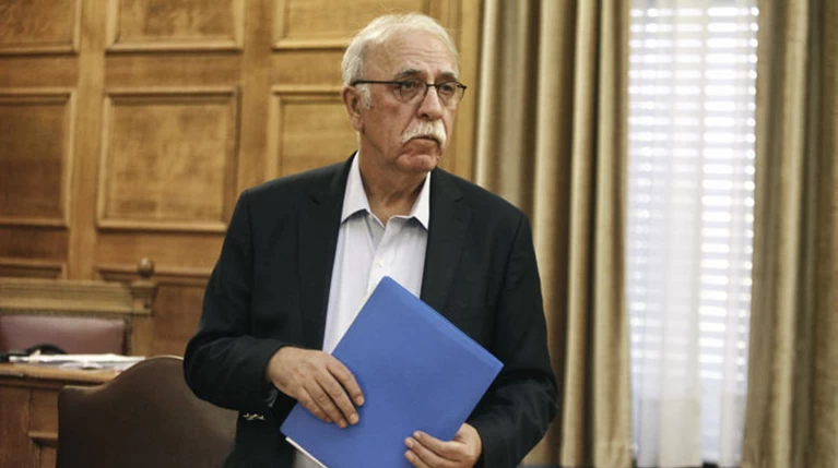 Επιστολή Βίτσα στον δήμαρχο για τη φιλοξενία μεταναστών στο Μεσολόγγι
