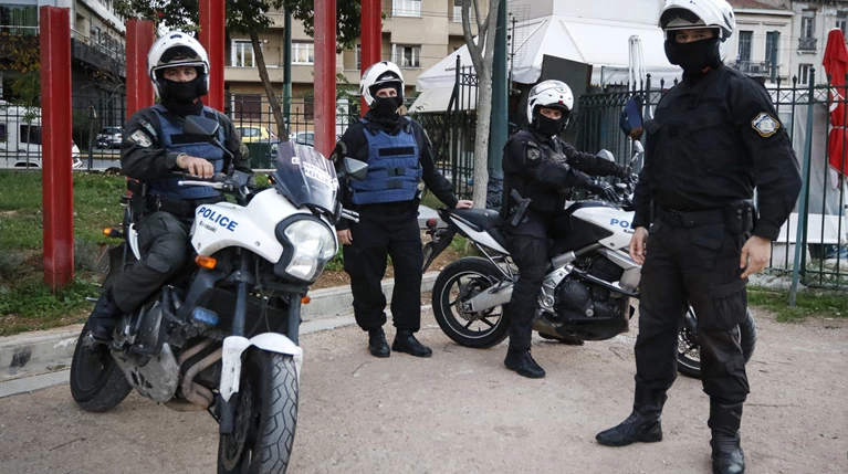 Συνελήφθησαν συνεργοί του ληστή των ΕΛΤΑ στα Βίλια