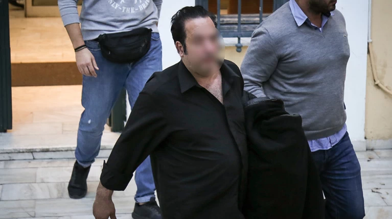 «Θρίλερ» με την αποφυλάκιση του ενεχυροδανειστή και άλλων 7