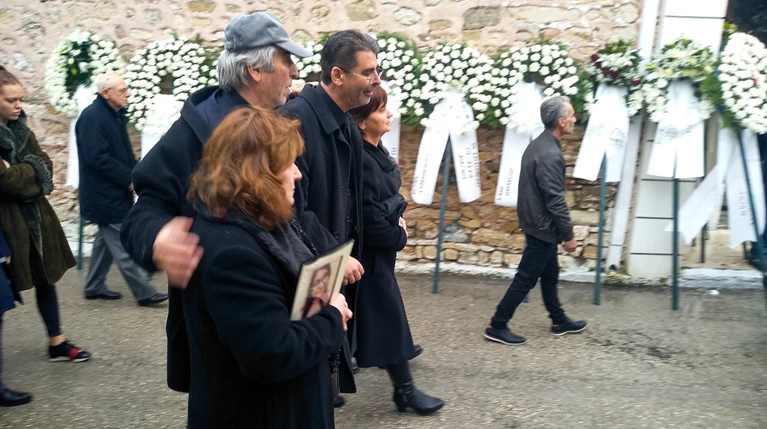 Θρήνος στο Διδυμότειχο στην κηδεία της 21χρονης φοιτήτριας