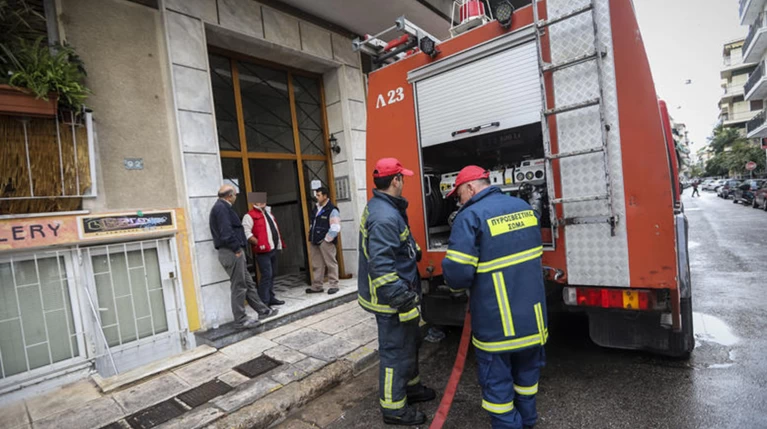 Με εγκαύματα ηλικιωμένος από φλεγόμενο διαμέρισμα στα Διαβατά