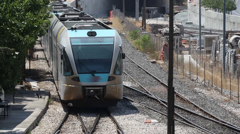 Τα παράπονα των επιβατών που χρησιμοποιούν σιδηροδρομικές μεταφορές