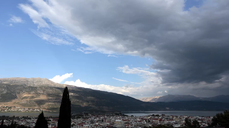 Μεταβολή του καιρού με τοπικά ισχυρές βροχές και καταιγίδες