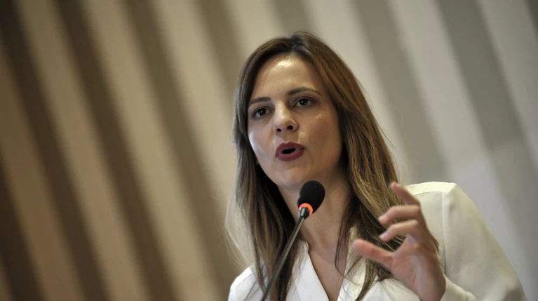 Αχτσιόγλου: Νέο σχήμα ρύθμισης προς τα ασφαλιστικά ταμεία