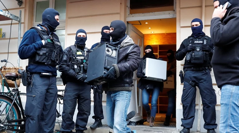 Γερμανία: Θρίλερ με τέσσερις ισλαμιστές-Έφοδοι σε διαμερίσματα