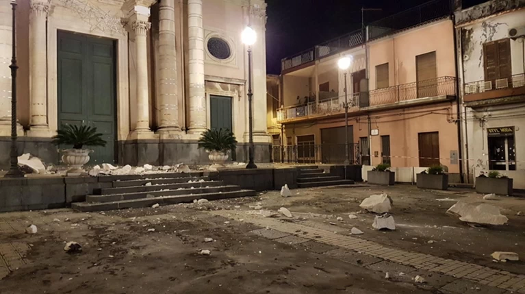 Σικελία: Τρόμος στην Κατάνια από σεισμό 4,8 Ρίχτερ