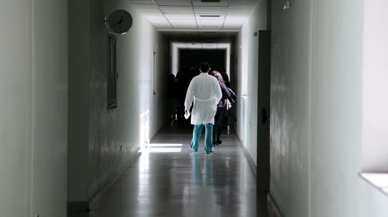 Ερευνα: Bullying στα ελληνικά νοσοκομεία σε γιατρούς & νοσηλευτές