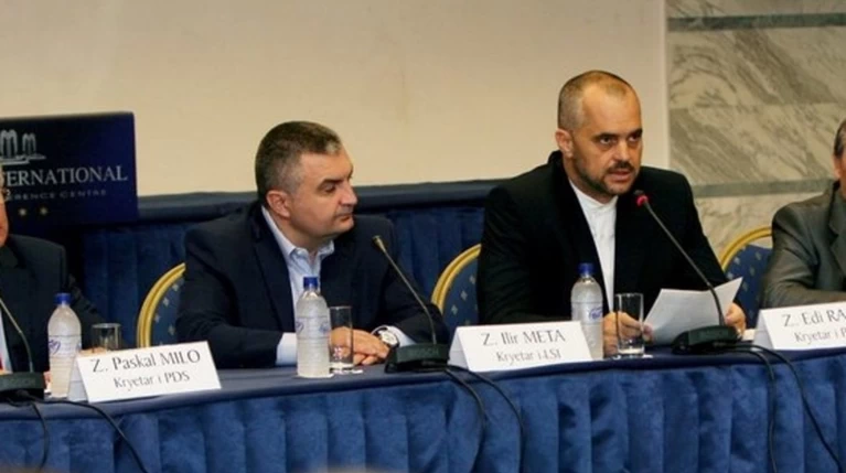 Πολιτική κρίση στην Αλβανία με φόντο τα σύνορα Κοσόβου-Σερβίας