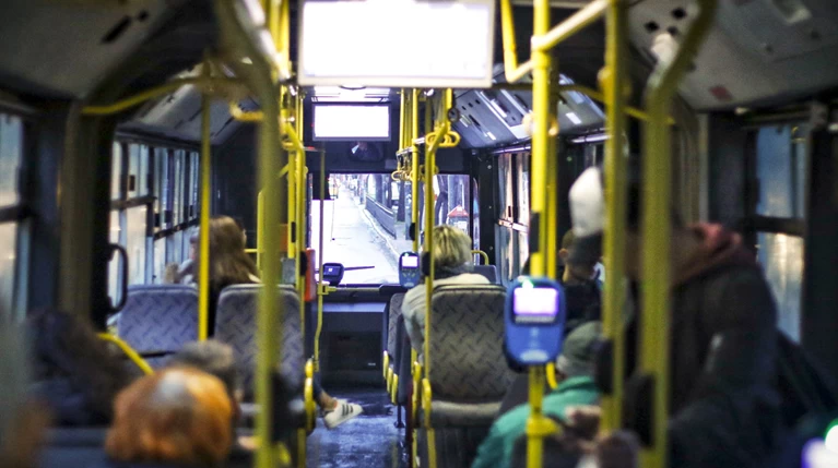 Καταγγελία 15χρονου για σεξουαλική παρενόχληση από οδηγό λεωφορείου