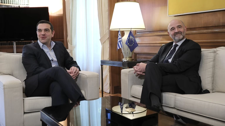 Τσίπρας σε Μοσκοβισί: Θα ξεπεράσουμε και τις πολιτικές δυσκολίες