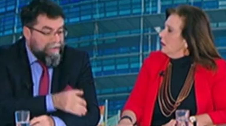 Μεγαλοοικονόμου: Είστε κουραμπιέδες - Οικονόμου: Είσαι γελοία