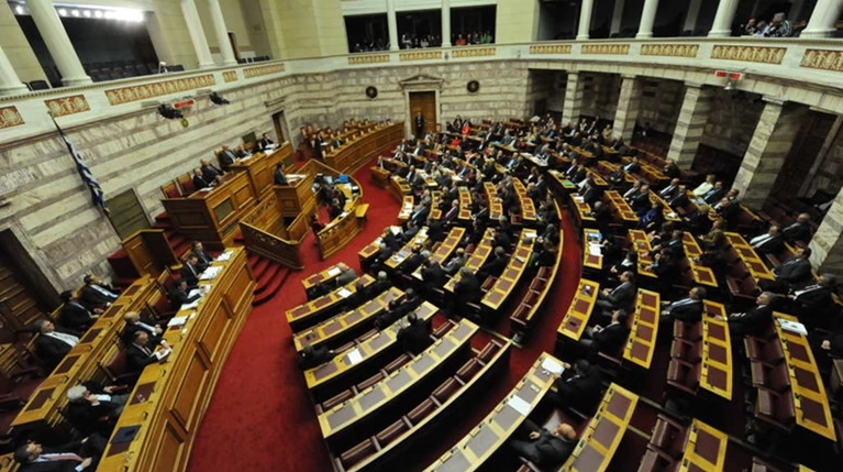 Προσχωρούν έμμεσα στην ΚΟ του ΣΥΡΙΖΑ έξι ανεξάρτητοι βουλευτές